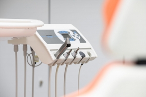 Zahnarztpraxis Juliusstrasse Wolfenbüttel - Behandlungsraum orange