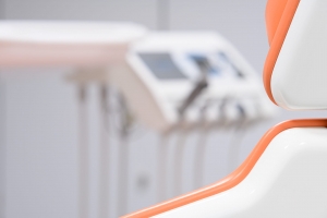 Zahnarztpraxis Juliusstrasse Wolfenbüttel - Behandlungsraum orange