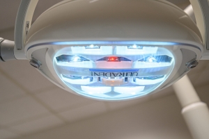 Zahnarztpraxis Juliusstrasse Wolfenbüttel - Behandlung Lampe